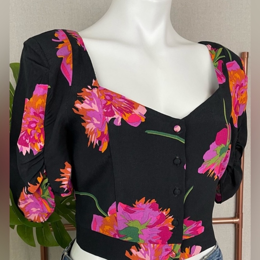 Zara NWT, Floral top, size S